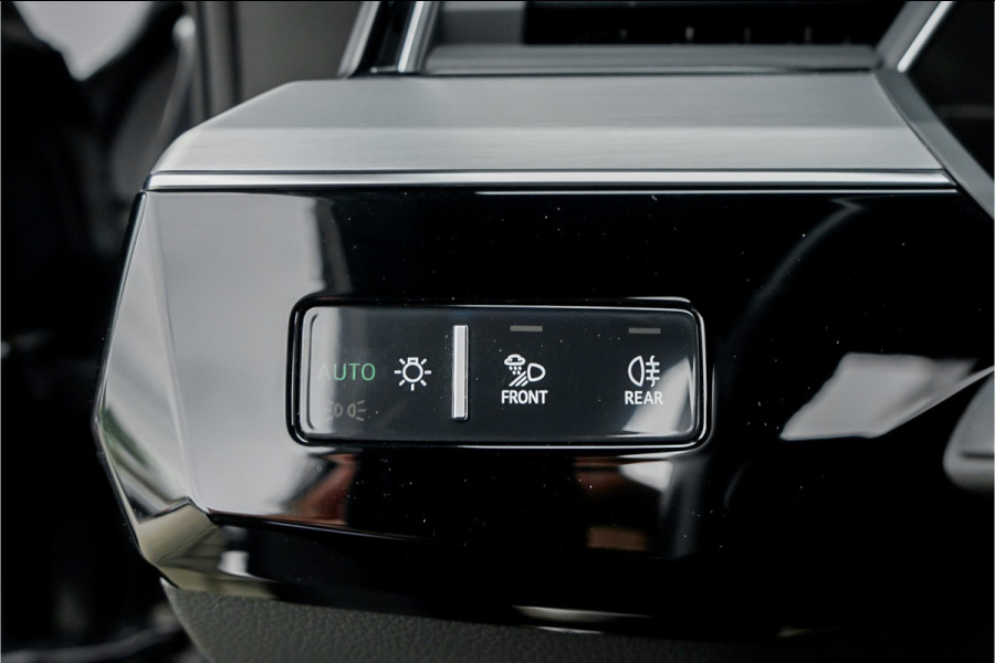 Audi e-tron 50 Quattro Launch Ed S-Line Black 71 kWh Pano ACC 21"