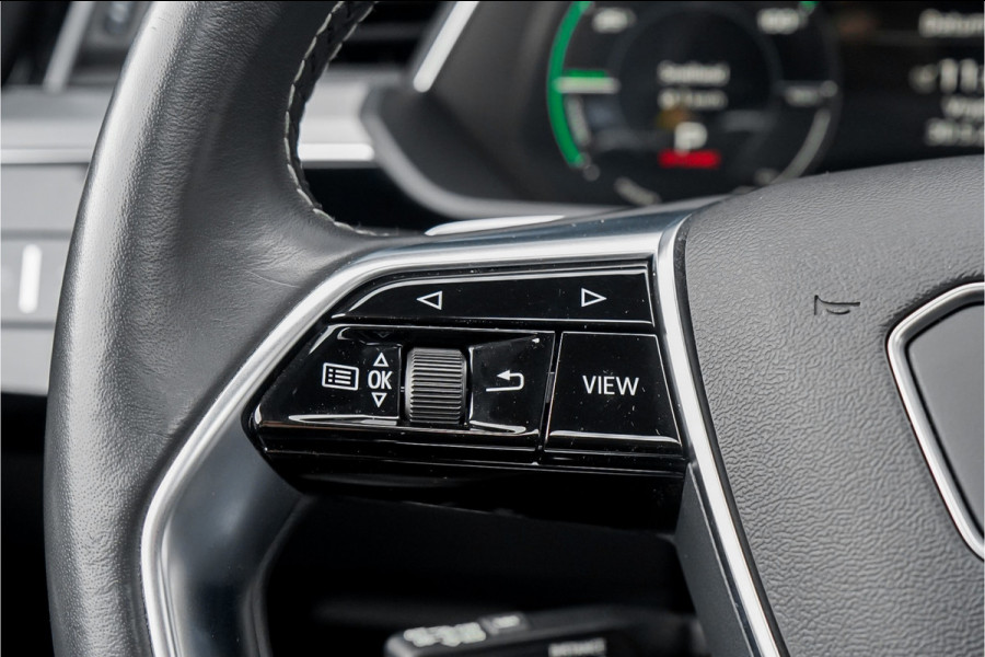 Audi e-tron 50 Quattro Launch Ed S-Line Black 71 kWh Pano ACC 21"