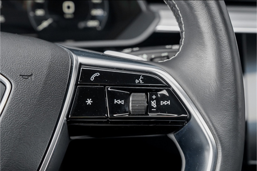 Audi e-tron 50 Quattro Launch Ed S-Line Black 71 kWh Pano ACC 21"