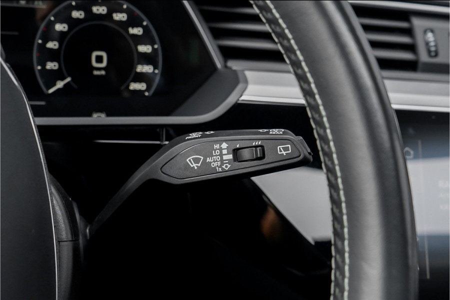 Audi e-tron 50 Quattro Launch Ed S-Line Black 71 kWh Pano ACC 21"