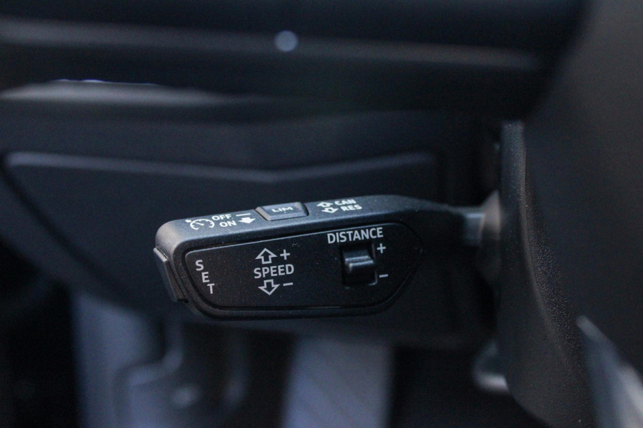 Audi A3 Sportback 40 TFSI e Edition PANO | Camera | ACC | Carplay
