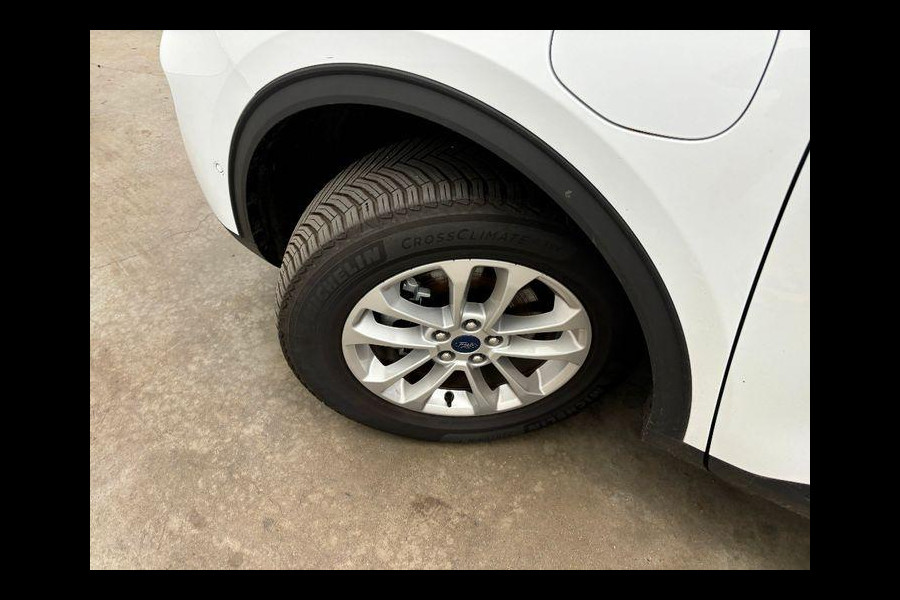 Ford Kuga 2.5 PHEV Titanium 225pk | Driver Assistance Pack | Winterpack | Wegklapbare Trekhaak | All Season Michelin Cross Climate | 1.500kg Trekgewicht