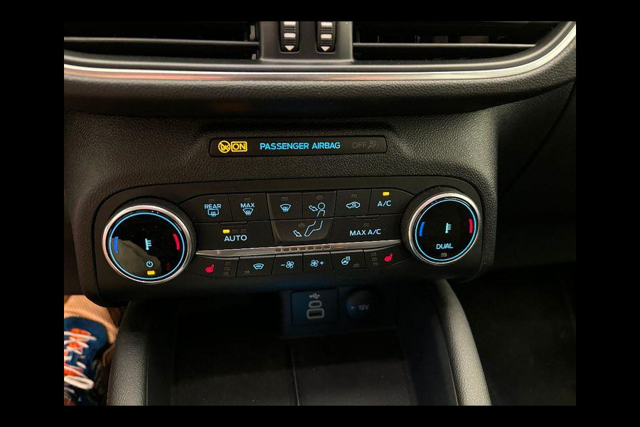 Ford Kuga 2.5 PHEV Titanium 225pk | Driver Assistance Pack | Winterpack | Wegklapbare Trekhaak | All Season Michelin Cross Climate | 1.500kg Trekgewicht
