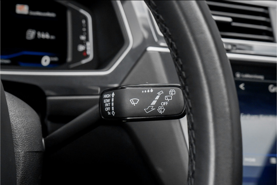 Volkswagen Tiguan 1.4 TSI eHybrid R-Line Pano HUD Leder Trekhaak