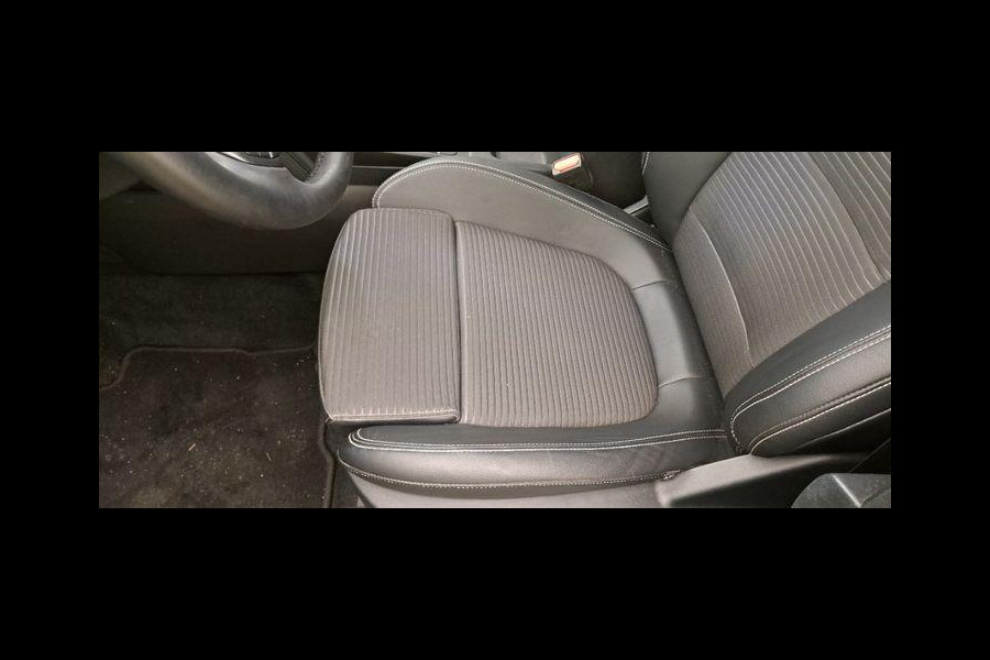 Ford Kuga 2.5 PHEV Titanium 225pk | Driver Assistance Pack | Winterpack | AGR Stoelen met half leder | Trekhaak Wegklapbaar | Michelin Cross Climate