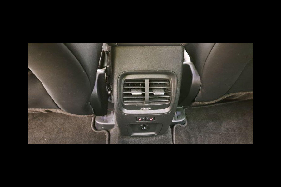 Ford Kuga 2.5 PHEV Titanium 225pk | Driver Assistance Pack | Winterpack | AGR Stoelen met half leder | Trekhaak Wegklapbaar | Michelin Cross Climate