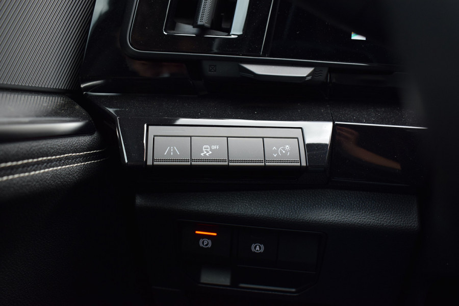 Renault Austral 1.3 mild hybrid 160pk | Apple CarPlay | Half Leer | Virtual | Camera