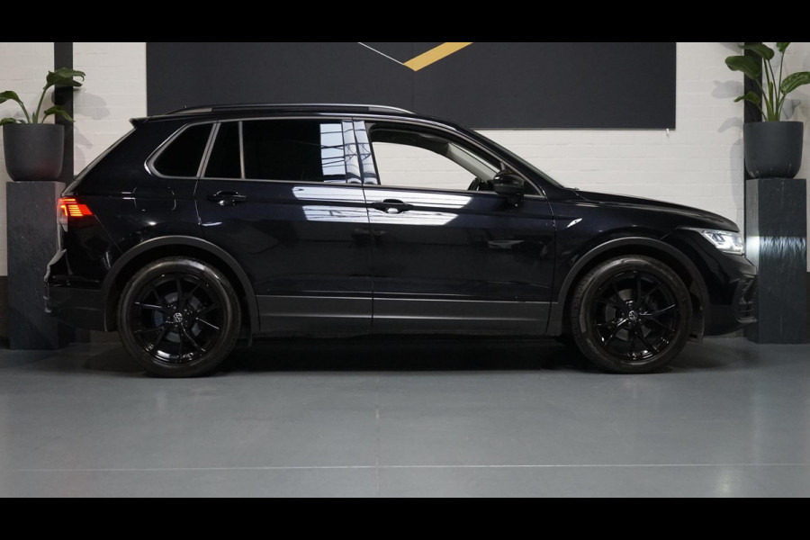 Volkswagen Tiguan 1.5 TSI BLACK EDITION AUTOMAAT-ACC-CAMERA-CARPLAY-KEYLESS-MATRIX IQ LIGHT-NAVIGATIE-STOELVERWARMING