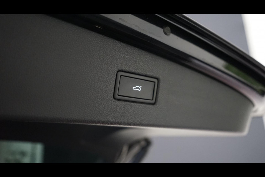 Volkswagen Tiguan 1.5 TSI BLACK EDITION AUTOMAAT-ACC-CAMERA-CARPLAY-KEYLESS-MATRIX IQ LIGHT-NAVIGATIE-STOELVERWARMING