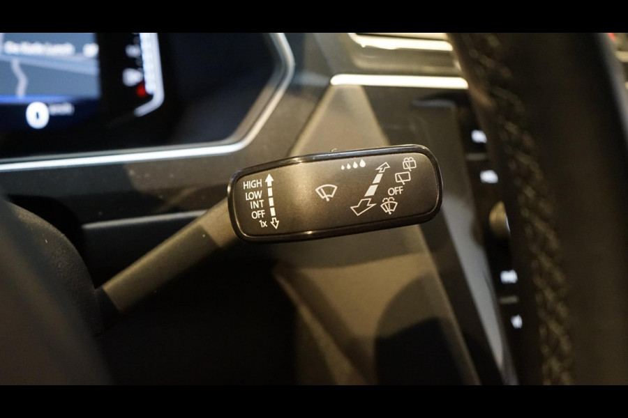 Volkswagen Tiguan 1.5 TSI BLACK EDITION AUTOMAAT-ACC-CAMERA-CARPLAY-KEYLESS-MATRIX IQ LIGHT-NAVIGATIE-STOELVERWARMING
