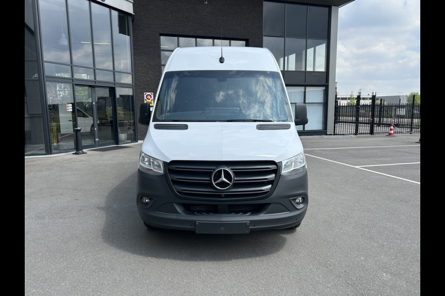 Mercedes-Benz Sprinter 314 CDI RWD L2 H2 360 Camera / MBUX / Navigatie / Airco / Parkeersensoren / 270 Graden achterdeuren