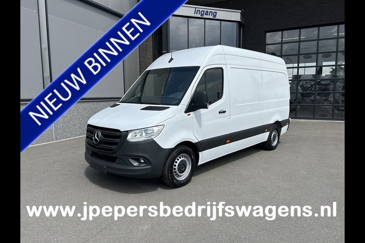 Mercedes-Benz Sprinter 314 CDI RWD L2 H2 360 Camera / MBUX / Navigatie / Airco / Parkeersensoren / 270 Graden achterdeuren Mercedes-Benz Sprinter 314 CDI RWD L2 H2 360 Camera / MBUX / Navigatie / Airco / Parkeersensoren / 270 Graden achterdeuren