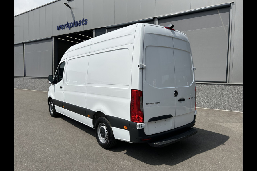 Mercedes-Benz Sprinter 314 CDI RWD L2 H2 360 Camera / MBUX / Navigatie / Airco / Parkeersensoren / 270 Graden achterdeuren