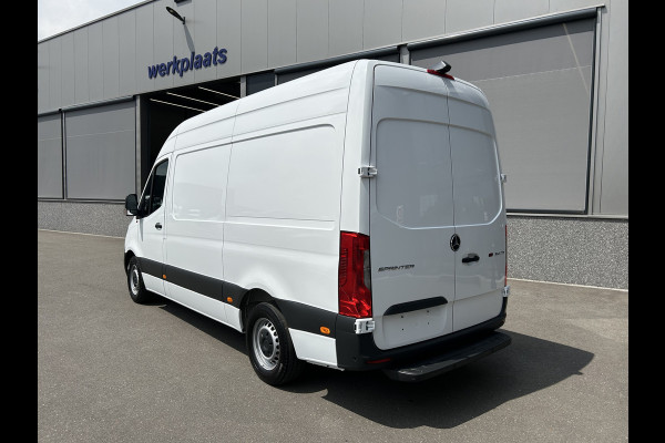 Mercedes-Benz Sprinter 314 CDI RWD L2 H2 360 Camera / MBUX / Navigatie / Airco / Parkeersensoren / 270 Graden achterdeuren