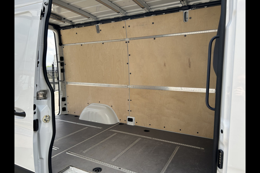 Mercedes-Benz Sprinter 314 CDI RWD L2 H2 360 Camera / MBUX / Navigatie / Airco / Parkeersensoren / 270 Graden achterdeuren