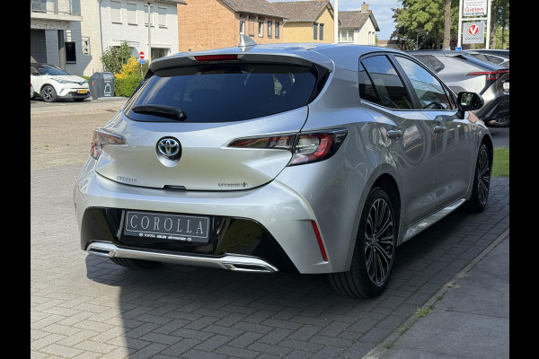Toyota Corolla 2.0 Hybrid First Edition | Stoel + Stuurverwarming, 17 inch, Keyless, Privacy glass, Apple CarPlay/Android Auto