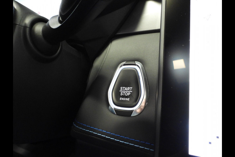 Lynk & Co 01 1.5 PHEV Plug-In ZWARTE HEMEL/360CAM/SCHUIFDAK/LED/20"LMV!