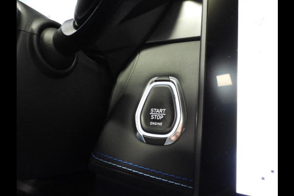 Lynk & Co 01 1.5 PHEV Plug-In ZWARTE HEMEL/360CAM/SCHUIFDAK/LED/20"LMV!