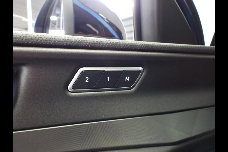 Lynk & Co 01 1.5 PHEV Plug-In ZWARTE HEMEL/360CAM/SCHUIFDAK/LED/20"LMV!