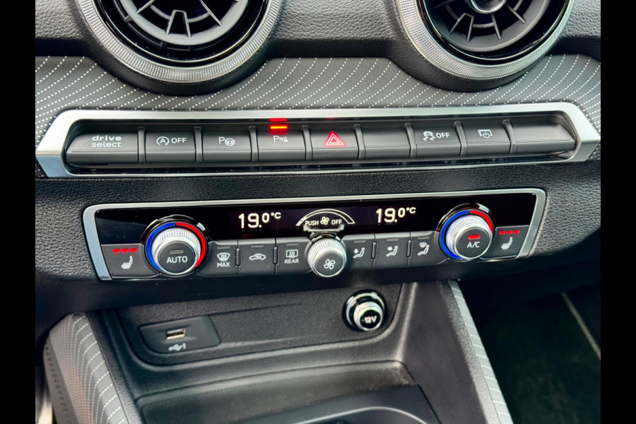 Audi Q2 35 TFSI S Edition Pano/B&O/Camera/Matrix