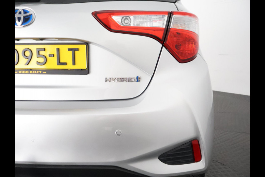 Toyota Yaris 1.5 HYBRID SILVERLINE STYLE GARANTIE 2029 ! AUTOMAAT.100% ONDERHOUDEN.PDC.CLIMA.CRUISE