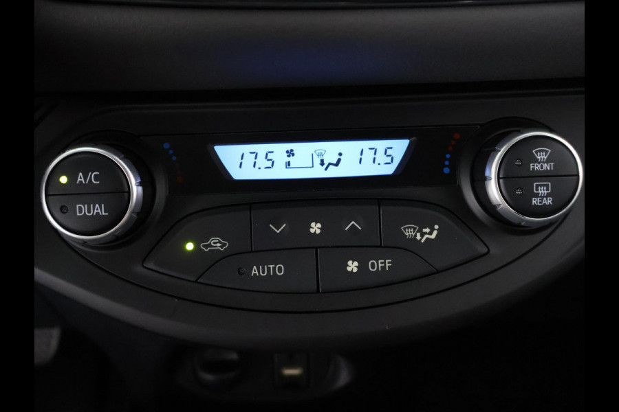 Toyota Yaris 1.5 HYBRID SILVERLINE STYLE GARANTIE 2029 ! AUTOMAAT.100% ONDERHOUDEN.PDC.CLIMA.CRUISE