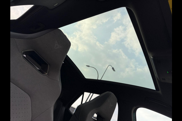 CUPRA Born Performance / Panoramadak / In Nieuwstaat!