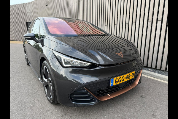CUPRA Born Performance / Panoramadak / In Nieuwstaat!