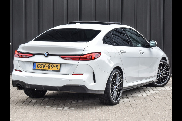 BMW 2 Serie Gran Coupé 218i M-SPORT | SCHUIF -/- KANTELDAK | ACTIVE CRUISE | AMBIANCE SFEER VERLICHTING | HARMAN KARDON AUDIO