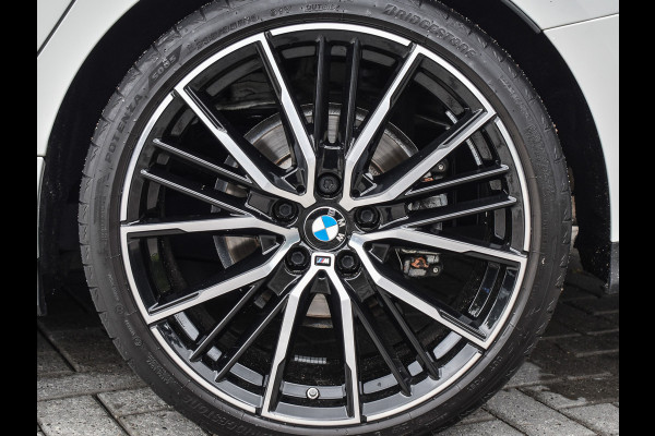 BMW 2 Serie Gran Coupé 218i M-SPORT | SCHUIF -/- KANTELDAK | ACTIVE CRUISE | AMBIANCE SFEER VERLICHTING | HARMAN KARDON AUDIO