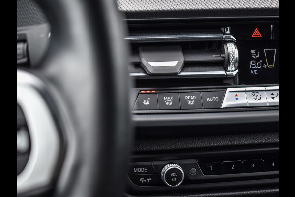 BMW 2 Serie Gran Coupé 218i M-SPORT | SCHUIF -/- KANTELDAK | ACTIVE CRUISE | AMBIANCE SFEER VERLICHTING | HARMAN KARDON AUDIO