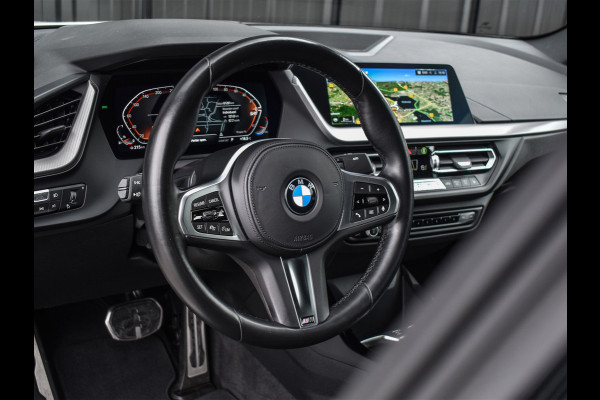 BMW 2 Serie Gran Coupé 218i M-SPORT | SCHUIF -/- KANTELDAK | ACTIVE CRUISE | AMBIANCE SFEER VERLICHTING | HARMAN KARDON AUDIO