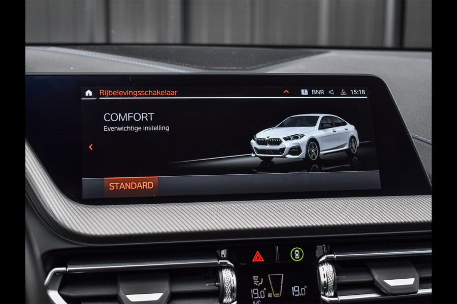 BMW 2 Serie Gran Coupé 218i M-SPORT | SCHUIF -/- KANTELDAK | ACTIVE CRUISE | AMBIANCE SFEER VERLICHTING | HARMAN KARDON AUDIO