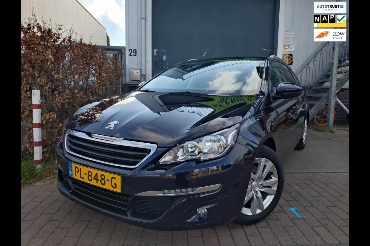 Peugeot 308 SW 1.2 PureTech Blue Lease Executive panorama