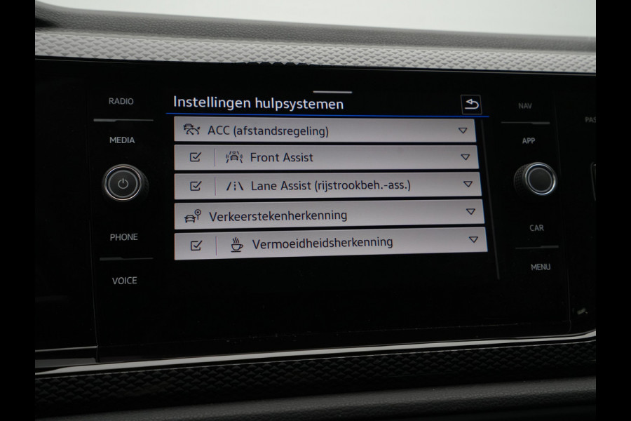 Volkswagen Taigo Life Edition | 'We Connect Plus' (abonnement 12 maanden) | Achterlichten LED | Afstandscontrolesysteem (Front Assist)