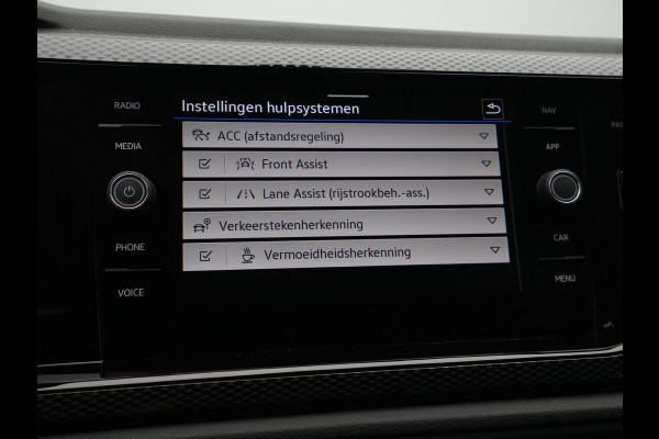 Volkswagen Taigo Life Edition | 'We Connect Plus' (abonnement 12 maanden) | Achterlichten LED | Afstandscontrolesysteem (Front Assist)