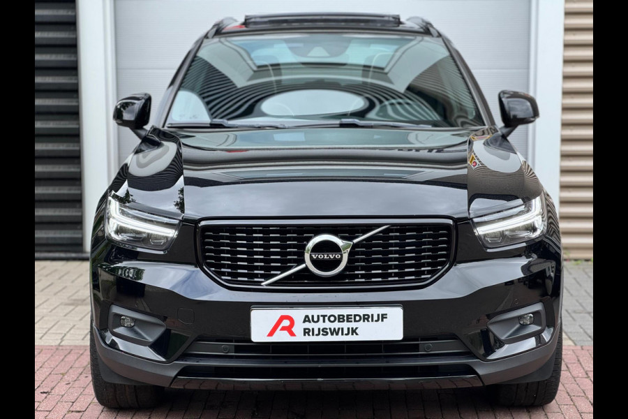 Volvo XC40 2.0 T4 R-Design Pano/H&K/Camera