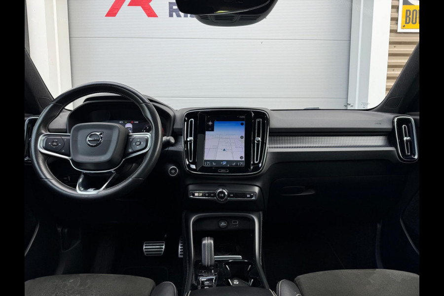 Volvo XC40 2.0 T4 R-Design Pano/H&K/Camera