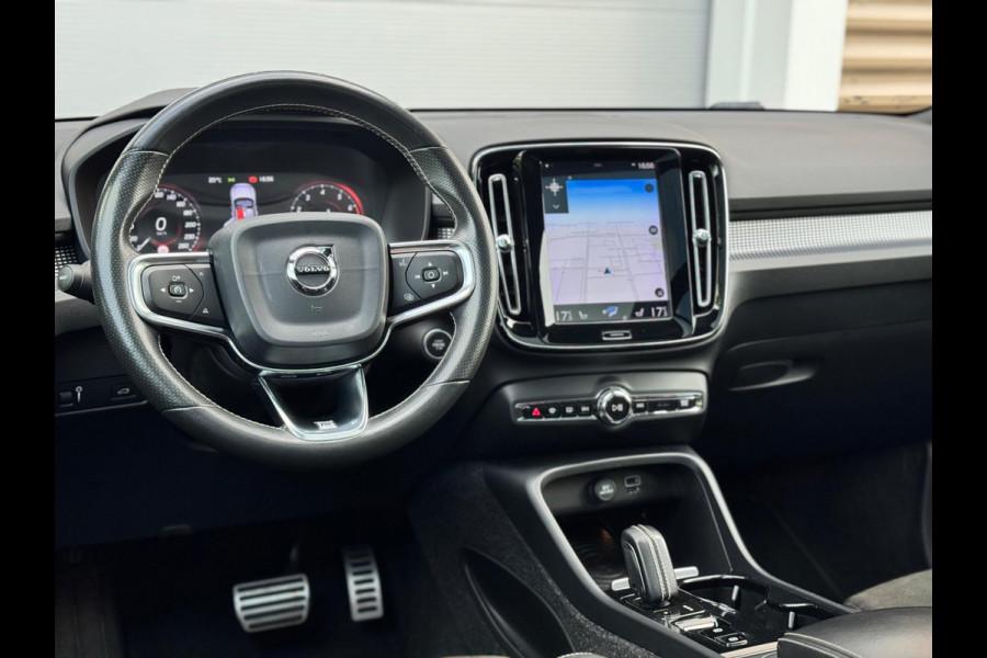 Volvo XC40 2.0 T4 R-Design Pano/H&K/Camera