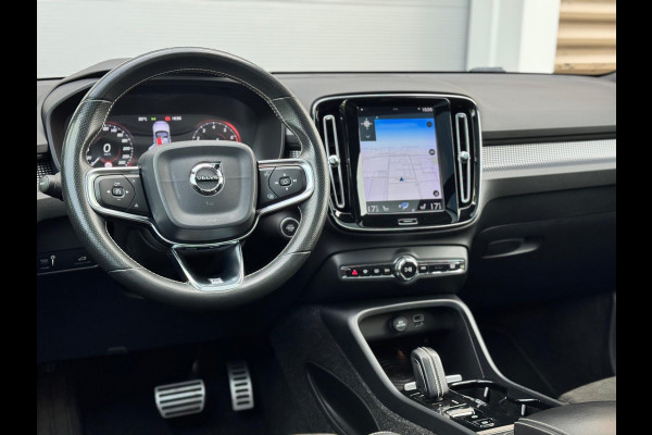 Volvo XC40 2.0 T4 R-Design Pano/H&K/Camera