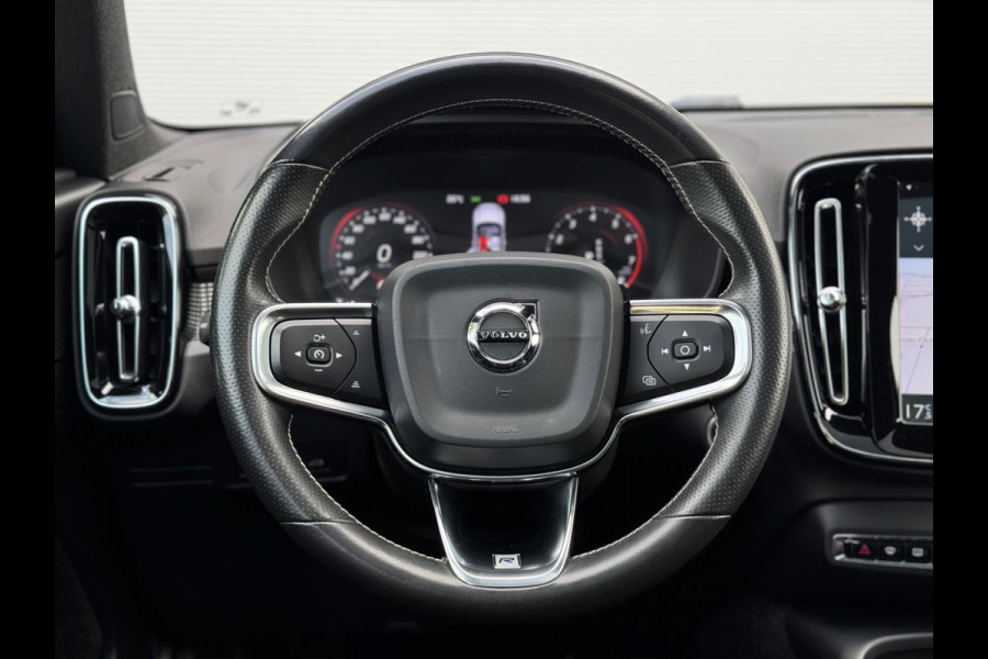 Volvo XC40 2.0 T4 R-Design Pano/H&K/Camera