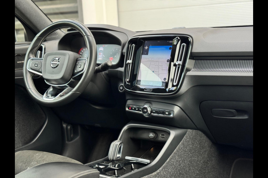 Volvo XC40 2.0 T4 R-Design Pano/H&K/Camera
