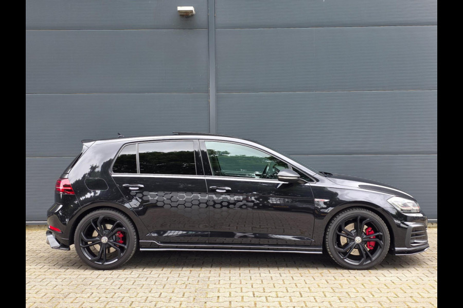 Volkswagen Golf 2.0 TSI GTI TCR - 383 PK / PANO / CARPLAY / ALCANTARA / ADAPT.CRUISE / KEYLESS / CAMERA / DODEHOEK / LANE ASSIST !