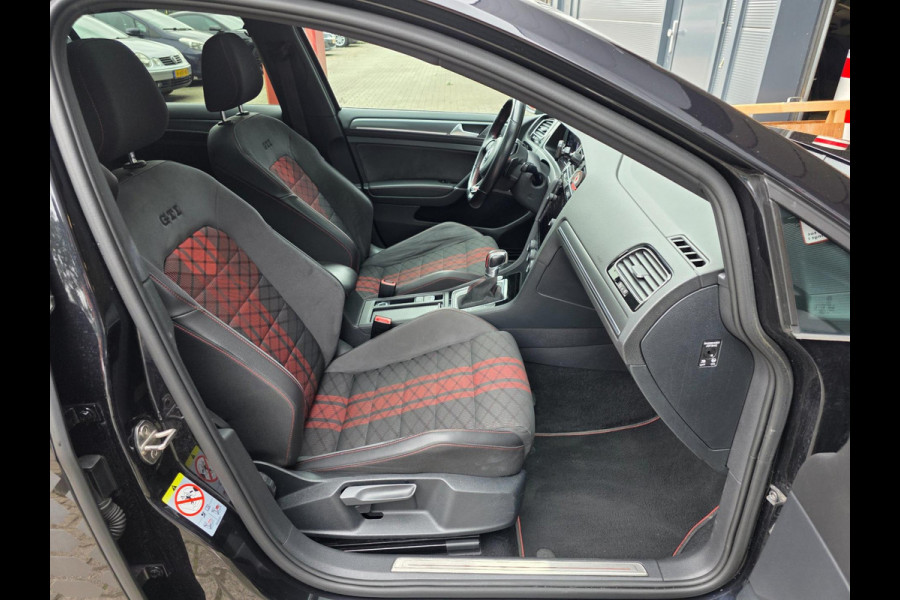 Volkswagen Golf 2.0 TSI GTI TCR - 383 PK / PANO / CARPLAY / ALCANTARA / ADAPT.CRUISE / KEYLESS / CAMERA / DODEHOEK / LANE ASSIST !