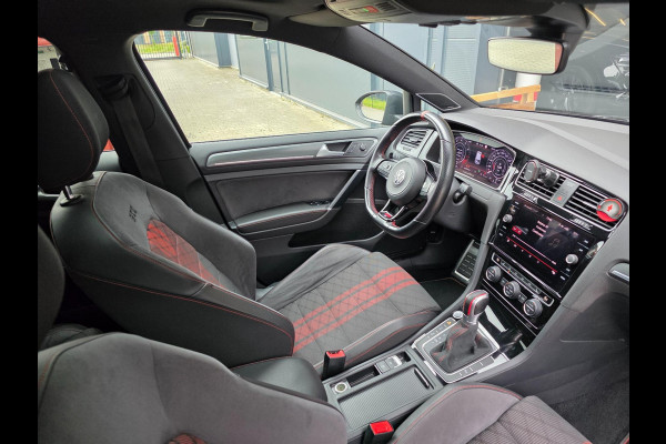 Volkswagen Golf 2.0 TSI GTI TCR - 383 PK / PANO / CARPLAY / ALCANTARA / ADAPT.CRUISE / KEYLESS / CAMERA / DODEHOEK / LANE ASSIST !