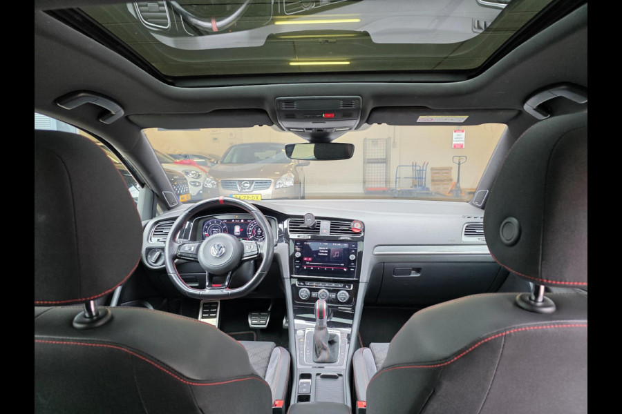 Volkswagen Golf 2.0 TSI GTI TCR - 383 PK / PANO / CARPLAY / ALCANTARA / ADAPT.CRUISE / KEYLESS / CAMERA / DODEHOEK / LANE ASSIST !