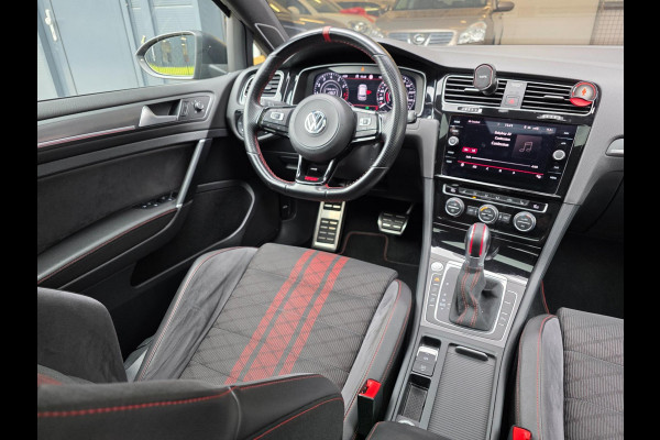 Volkswagen Golf 2.0 TSI GTI TCR - 383 PK / PANO / CARPLAY / ALCANTARA / ADAPT.CRUISE / KEYLESS / CAMERA / DODEHOEK / LANE ASSIST !