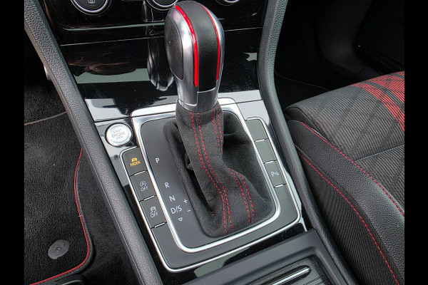 Volkswagen Golf 2.0 TSI GTI TCR - 383 PK / PANO / CARPLAY / ALCANTARA / ADAPT.CRUISE / KEYLESS / CAMERA / DODEHOEK / LANE ASSIST !