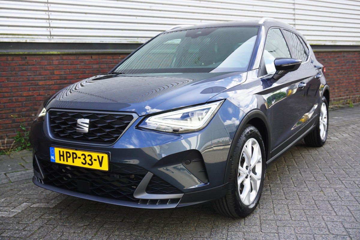 Seat Arona 1.0 EcoTSI 115PK FR/Automaat/ Two-Color/ Virtual Cockpit/Camera/17Inch.LMV Seat Arona 1.0 EcoTSI 115PK FR/Automaat/ Two-Color/ Virtual Cockpit/Camera/17Inch.LMV