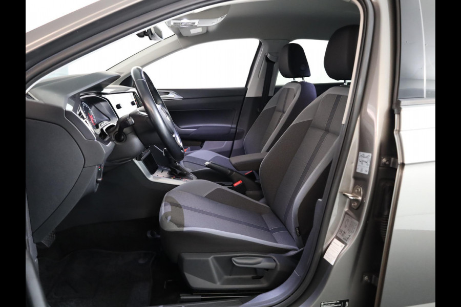 Volkswagen Polo 1.0 TSI Highline 95pk DSG| Climatronic| LM-velgen| Navi| extra getint glas